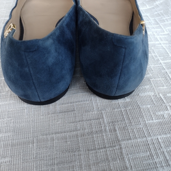 Tory Burch Women's Elizabeth Suede Gold Pin Accent Pointed Flat Blue Pumps 11 - Picture 10 of 12